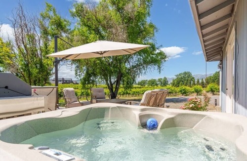Bouvet Island House | Enchanting Wine Country Retreat ~ Hot Tub & Vineyard Views 3BD/2BA
