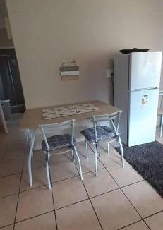 UPhongolo House | Encome Guest house