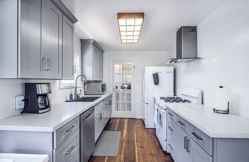 Eastside Santa Cruz House | Enjoy Garden Paradise 5min to beach in 3bdr house