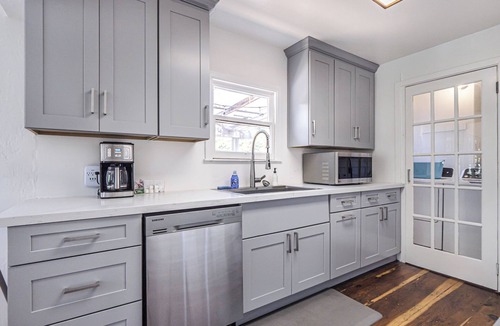 Eastside Santa Cruz House | Enjoy Garden Paradise 5min to beach in 3bdr house