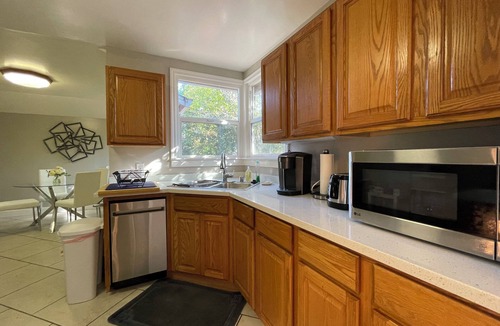 North Central House | Entire charming 3B2B house, 10 minutes to SFO