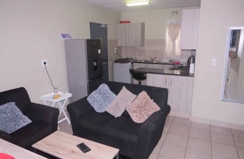 Pretoria Apartment | Enyoy this furnished Morden house with your family