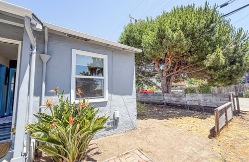 Opal Cliffs Cottage | EPIC Pleasure Point Beach Cottage