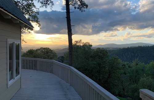 Nevada City House | Epic views of mountains and the Yuba River 8 minutes to Nevada City