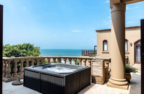 Umhlali Villa | Escape to a Beach Villa