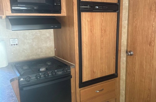 Kelseyville House | Escape to Nature: RV Stay in Loch Lomond