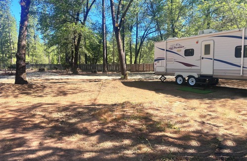 Kelseyville House | Escape to Nature: RV Stay in Loch Lomond