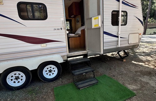 Kelseyville House | Escape to Nature: RV Stay in Loch Lomond