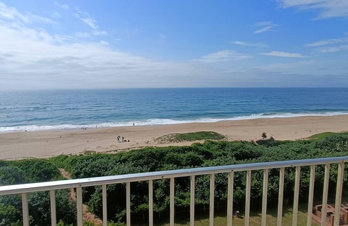 Amanzimtoti Apartment | Escape to Paradise at in Amanzimtoti