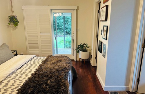 Novato House | Escape to Tahiti: Stylish 3-Bedroom Retreat with Luxe Amenities