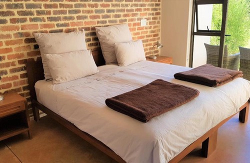 Hekpoort Cabin | Esther's Country Lodge