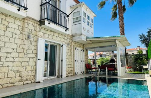 Alacati Villa | Evalacati - Villa Palma-Tamamen Müstakil Villa
