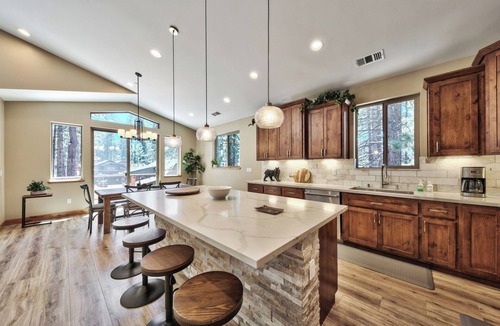 Rancho Bijou House | Evergreen Elegance: Boat Parking, Close to Lifts, Lake & Trails