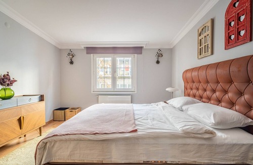 Osmanbey Apartment | Exclusive Flat with Terrace in Nisantasi