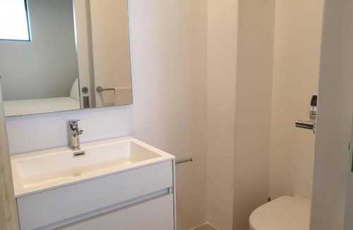 Hillhead Apartment | Exclusive Sea view Coral Point Studio