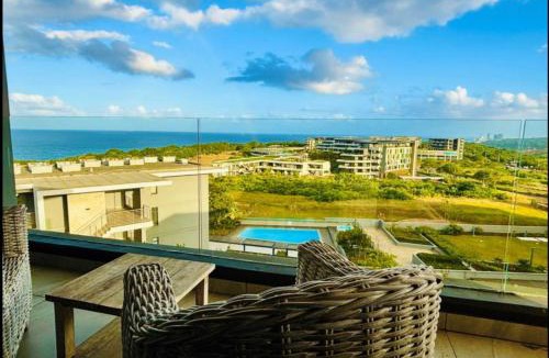 Hillhead Apartment | Exclusive Two Bedrooms Presidential Suite in Coral Point