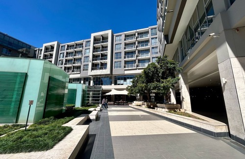 Kew Apartment | Executive Luxury 2 Bedroom Apartment