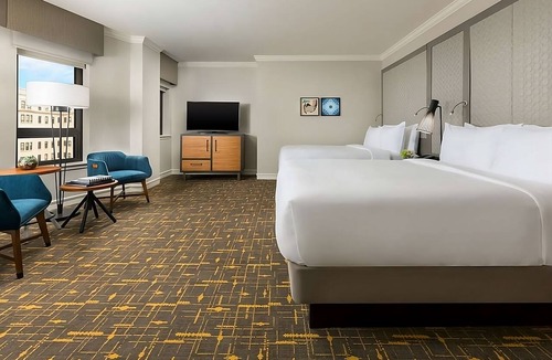 Lower Nob Hill Hotel | Experience San Francisco Like Never Before! 2 Pet-Friendly Units,On-Site Dining