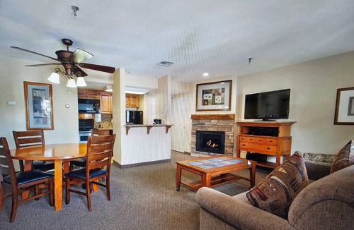 Tahoe Village Resort | ExperieSki Scene at Holiday Inn Club Vacations Tahoe Ridge Resort