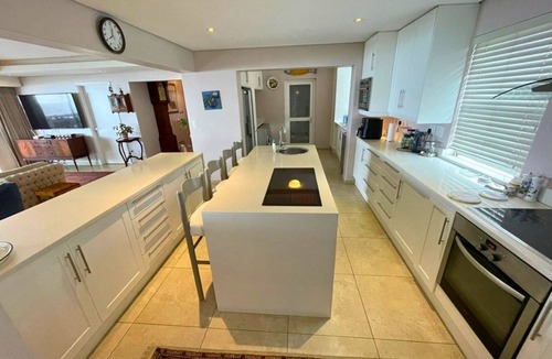 Plettenberg Bay Apartment | Exquisite Plett Penthouse: Landmark Luxury & Panoramic Coastal Views