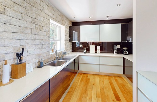 Redhill Villa | Extraordinary Villa in Cape Town. Perfect for a group trip or large family