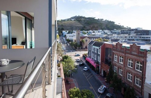 Cape Town City Centre Apartment | Fabulous 1-Bedroom De Waterkant Apartment