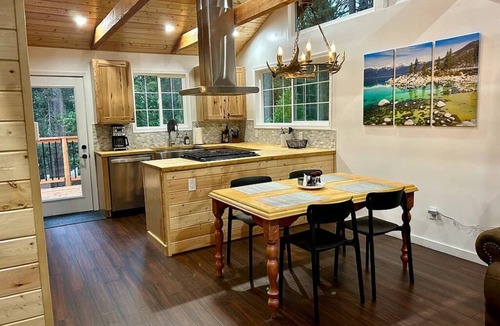 Kyburz Cabin | Fabulous 2-bedroom cabin in Kyburz perfect for a getaway