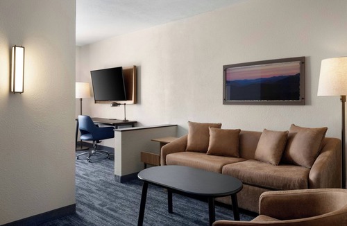 Sacramento Hotel | Fairfield Inn & Suites by Marriott Sacramento Airport Natomas