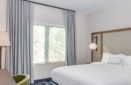 Alviso House | Fairfield Inn & Suites - King Bedroom