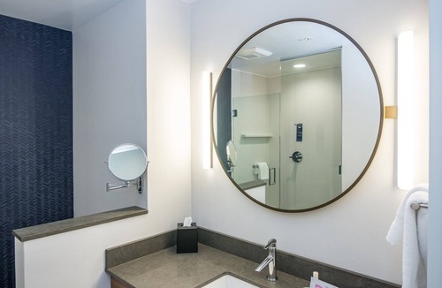 Alviso House | Fairfield Inn & Suites - King Bedroom
