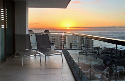 Sea Point Apartment | Fairmont 1001
