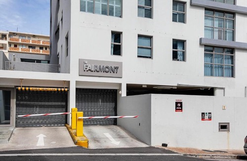 Sea Point Apartment | Fairmont 1001