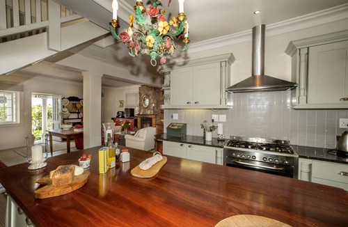 Kalk Bay Cottage | Fairwater - Fabulous family cottage, walk to the beaches, pools and a kid's park