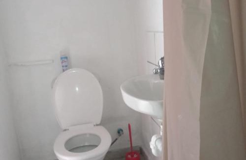 Parow House | Fajomi guest house
