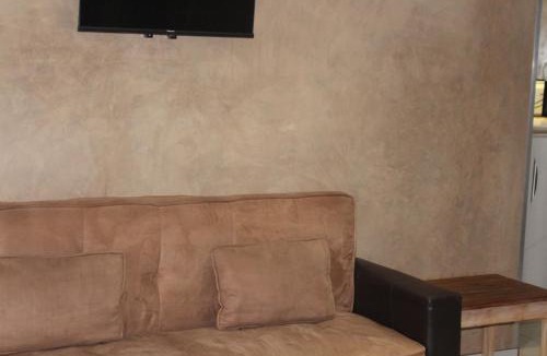 Upington House | Falcon Guesthouse