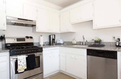 Panoramic Hill Apartment | Family Size View Condo Near U.c. Berkeley Campus