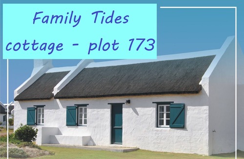 Struisbaai House | Family Tides cottage, sleeping up to 12 people situated in Langezandt