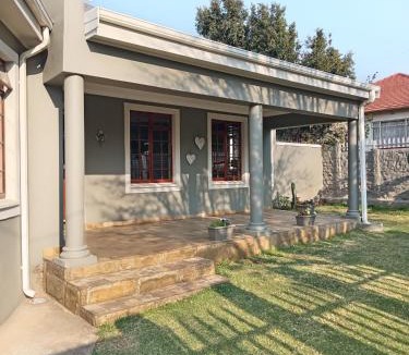 Primrose Apartment | Fancy Pansy 4: Secure Modern 2 bed family home