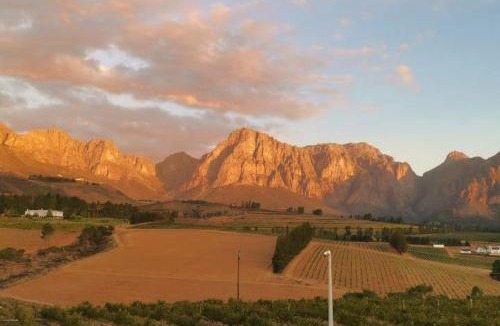 Paarl Apartment | Farm Stay Winelands