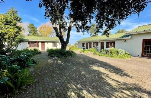 George Bed & Breakfast | Farmlands Guesthouse