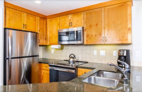 Lakeside Park Resort | Feb. 7-10 SKI IN SKI OUT Cozy 1-bdrm resort villa with sofa bed base of heavenly