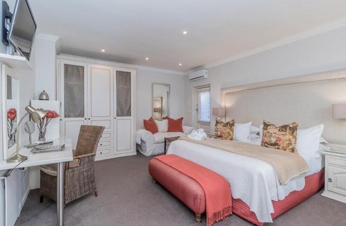 Newlands House | Fernwood Manor