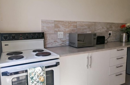 Cape Town Apartment | Fever Tree Cottage - Self Catering Apartment