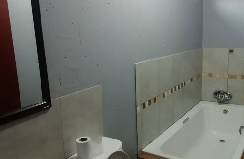 Katlehong House | FGM Guesthouse