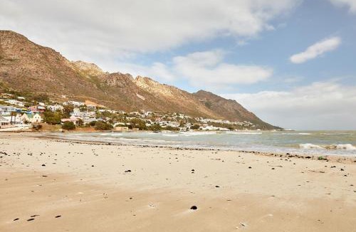Gordons Bay Central Apartment | First Group Cape Gordonia