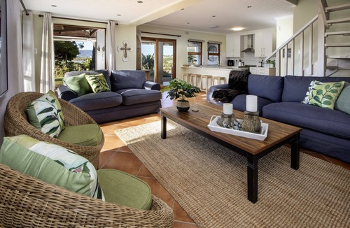 Fisherhaven Apartment | Fisherhaven - Four Bedroom Apartment, Sleeps 8