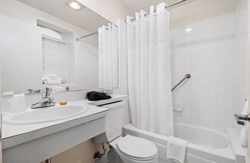 Lower Nob Hill Hotel | Fitzgerald Hotel
