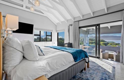 Fisherhaven Villa | Flamingo Bay Manor
