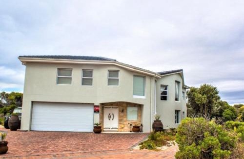 Fisherhaven House | Flamingo Haven