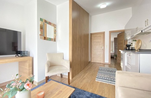 Harbiye Apartment | Flat w Terrace 10 min to City's Mall and Taksim